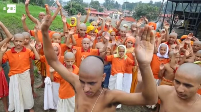 [VIDEO] Los rituales para ahuyentar la enfermedad y el miedo en Nepal
