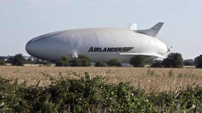 El primer paseo del Airlander 10, el objeto volador más grande del mundo