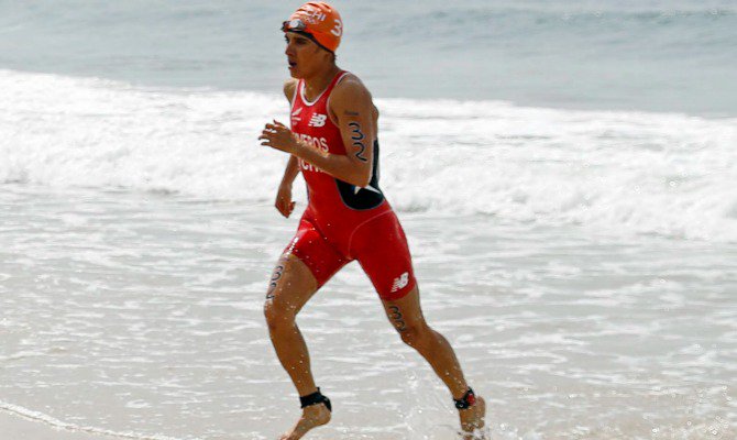 Bárbara Riveros logra un histórico quinto lugar en el triatlón olímpico