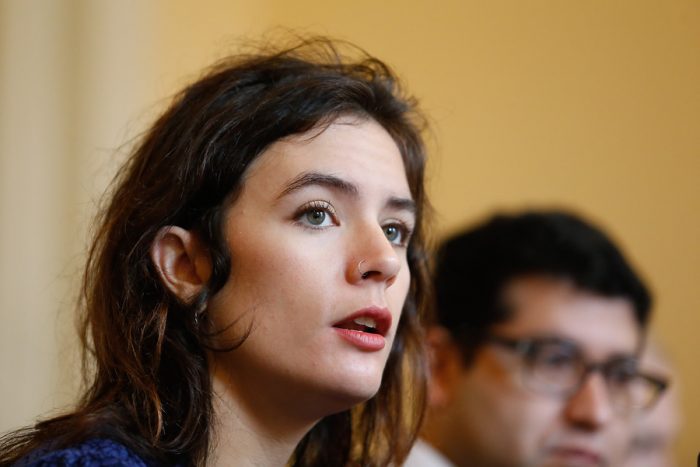 [VIDEO] Camila Vallejo: «Hay que pasar la retroexcavadora al sistema de AFP»