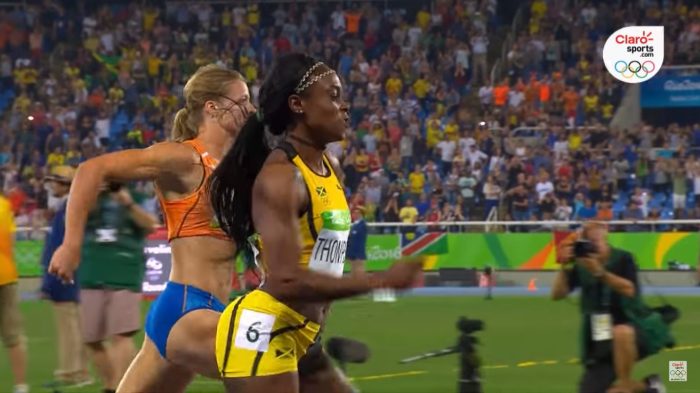 [VIDEO] El enojo de la atleta holandesa Dafne Schippers, por tropiezo antes de la meta y obtener medalla de plata