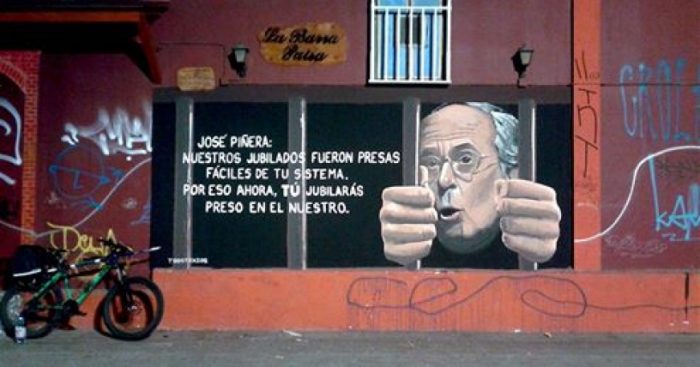 Grafitero encierra a José Piñera y sus propuestas tras las rejas