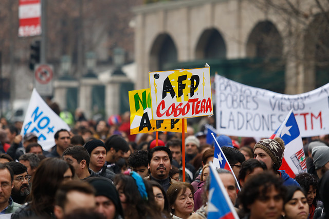 El 61% de los chilenos considera que es urgente reemplazar las AFP por un sistema público solidario