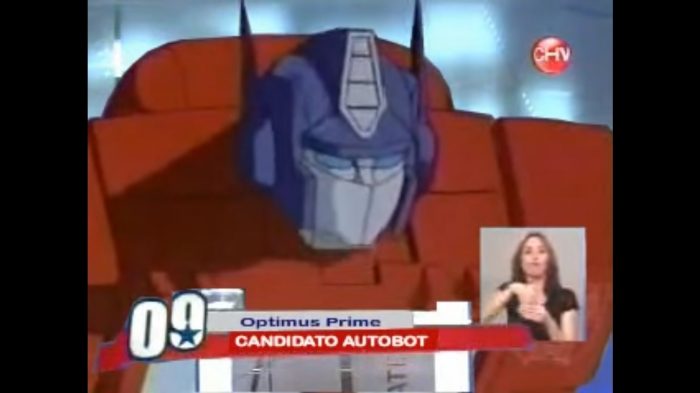 [VIDEO] El día que Optimus Prime quiso ser Presidente de Chile en 2010