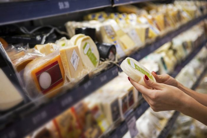 Consumir queso en la ensalada podría mantener aporte nutricional sin alterar beneficios bologicos