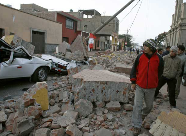 Al menos 4 muertos y 30 heridos deja terremoto en región sureña de Perú