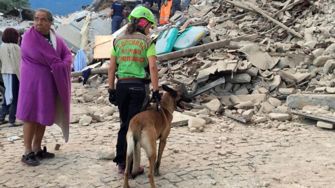 Terremoto en Italia: «La mitad del pueblo ya no está», dice alcalde de Amatrice