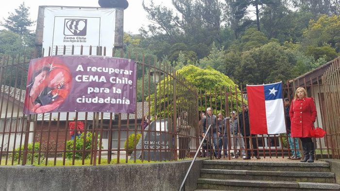 [VIDEO] Vecinos se tomaron la sede de CEMA Chile en Concepción para exigir traspaso de propiedades a organizaciones sociales