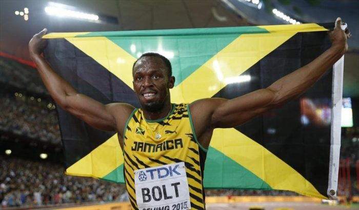 [VIDEO] Usain Bolt clasifica a la semifinal de los 100 mts planos