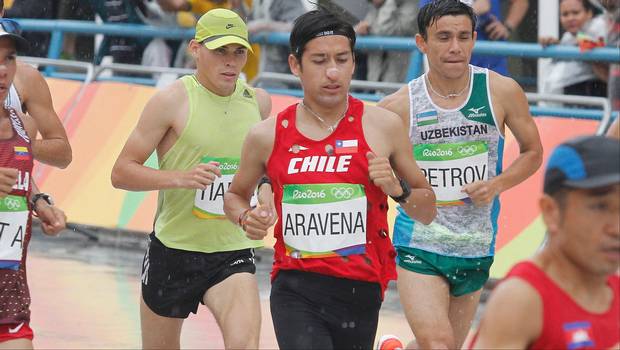 Río 2016: Víctor Aravena finaliza entre los 50 mejores de la maratón olímpica