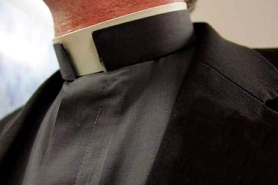 Sitio web de EE.UU. que expone a sacerdotes encubridores y pederastas lanzará antecedentes sobre abusos en Chile