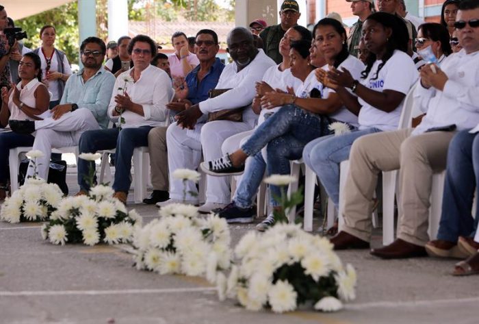 Víctimas relatan a jefes de las FARC matanza cometida por sus hombres