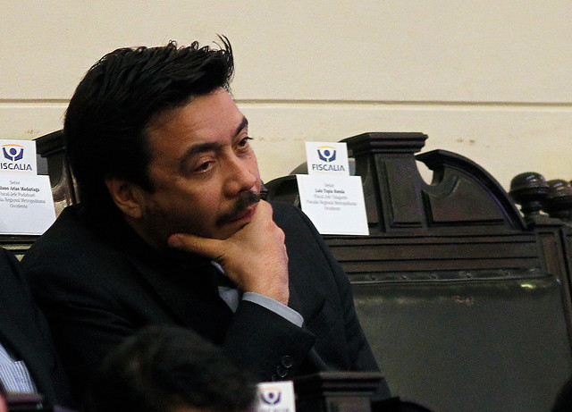 Fiscal Arias insiste en desafiar a Jorge Abbott y repone recurso de protección