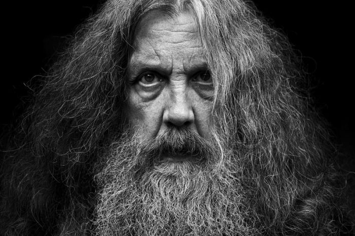 El célebre guionista y creador de «V de Vendetta» Alan Moore publica su segunda novela y anuncia su retirada de los cómics