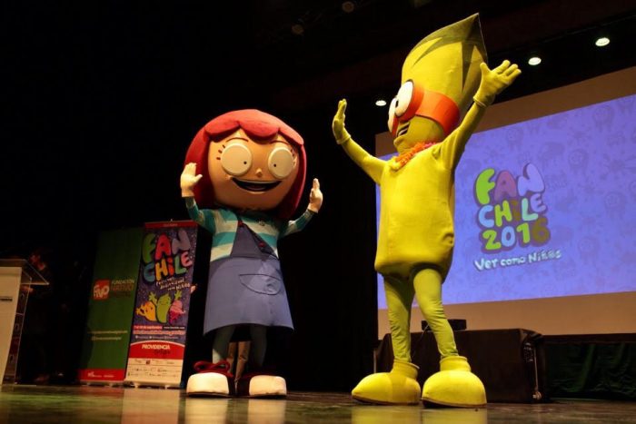 Con un llamado a dar más espacios a los niños en televisión se dio inicio al FAN Chile en Teatro Oriente