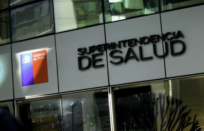 Superintendencia de Salud cifra en más de 23 mil millones de pesos excesos en Isapres acumulados