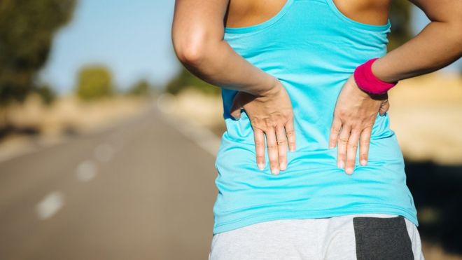 «Si me muevo me va a doler más»: cuatro mitos sobre qué hacer y qué no hacer con el dolor de espalda