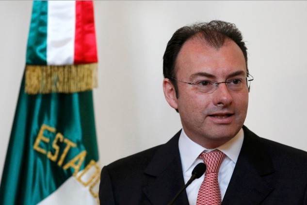 Ministro de Hacienda mexicano renunció en medio de escándalo por visita de Trump