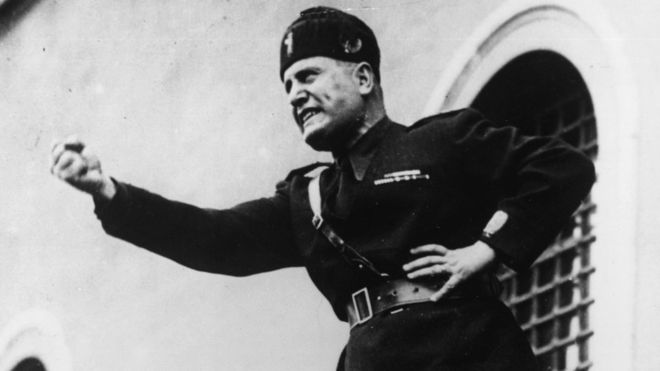 El misterioso mensaje que Benito Mussolini «escondió» en un obelisco de Roma y que acaba de ser descifrado