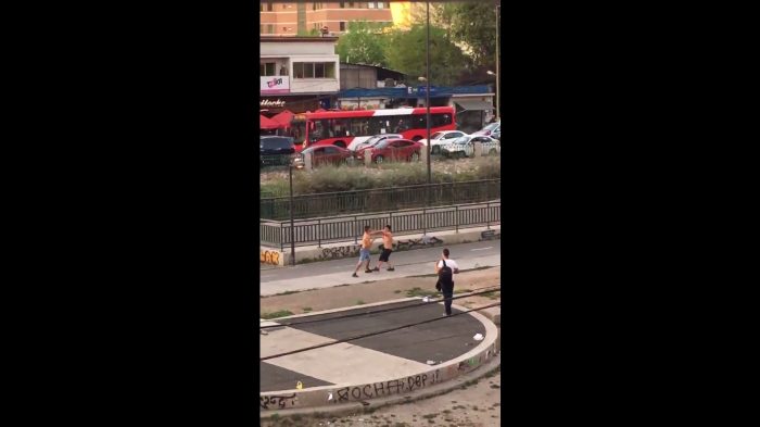 [VIDEO] La «deportiva» forma de pelear de dos hombres que terminó en abrazo en Providencia