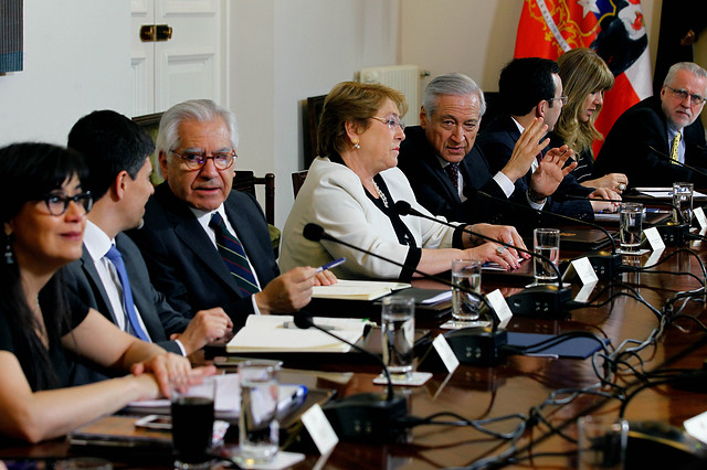 Bachelet no les cree a las encuestas: «En la calle me paso encontrando con el 15%»