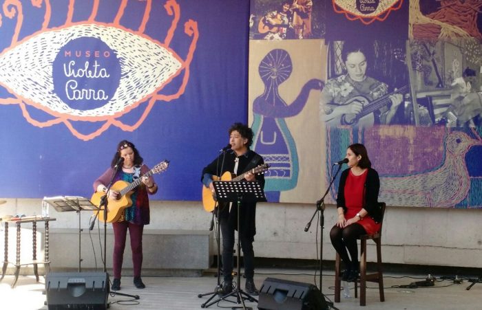 Con canción en homenaje a Violeta, Manuel García y familia Parra celebran Día de la Música Chilena