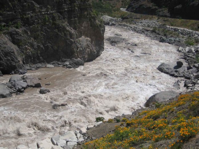 Informes de Aguas Andinas sobre Río Maipo revelan presencia de metales y minerales que sobrepasan la norma
