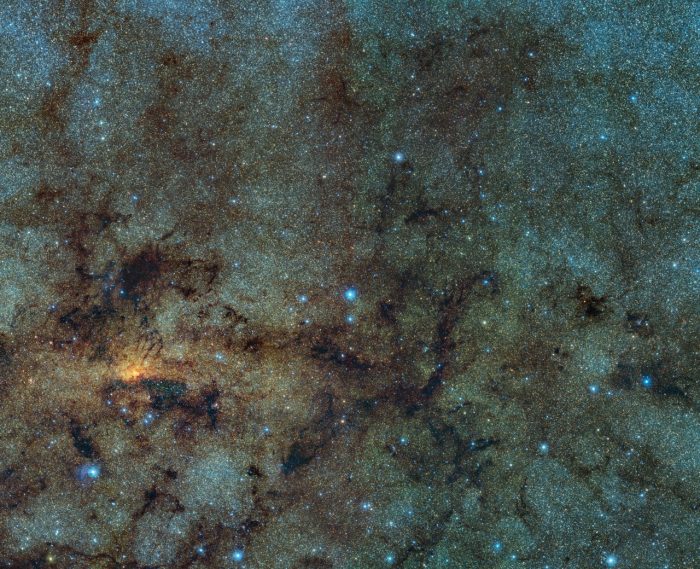 Descubren viejas estrellas en el centro de nuestra galaxia