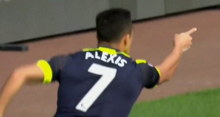 [VIDEO] Alexis Sánchez sigue intratable: convierte el gol que le da la ventaja al Arsenal frente al Sunderland