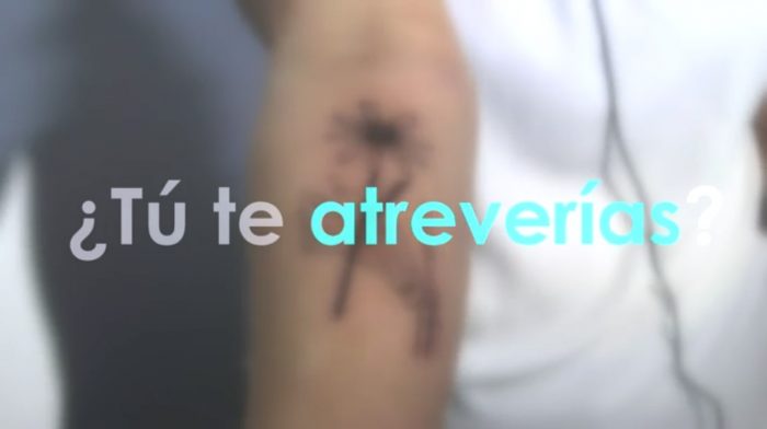 [VIDEO VIDA] El tatuador de famosos que hace tatuajes gratis (con una sola condición)