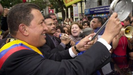 Pocos líderes tan polémicos como Hugo Chávez. Sin embargo, en lo que tirios y troyanos suelen coincidir, es que tenía una habilidad sorprendente para movilizar a la población.