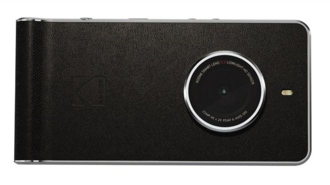 Cómo Kodak está tratando de reinventarse con su nueva “cámara-teléfono”