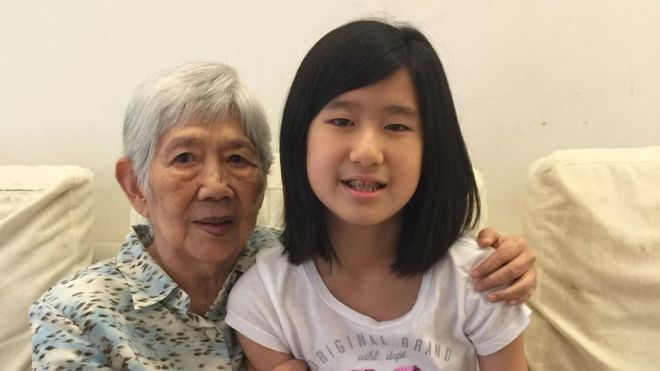 La tierna historia de la niña de 12 años que creó una app para comunicarse con su abuela que sufre de Alzheimer
