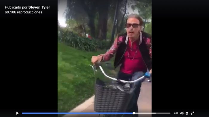 [VIDEO] A Steven Tyler le gustó Chile: recorrió Santiago y anduvo en bicicleta como un ciudadano más