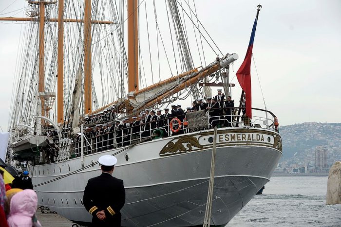 Cuatro marinos de la Esmeralda sorprendidos fumando marihuana son repatriados