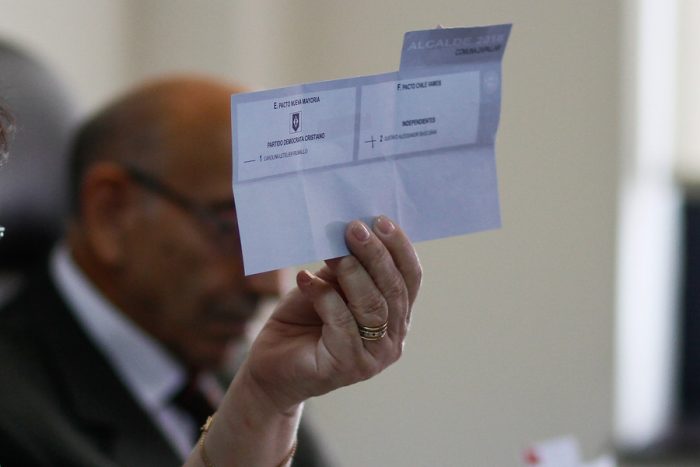 Estudio revela que la abstención electoral se concentra en las capas medias de la sociedad a pesar de la alta valoración de la democracia como sistema político