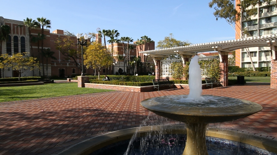 GG Films - USC Small Fountain