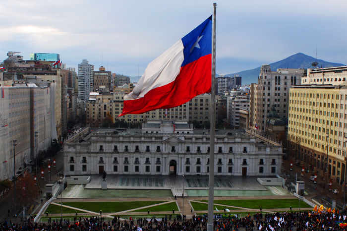 Financial Times advierte de populismo en Chile