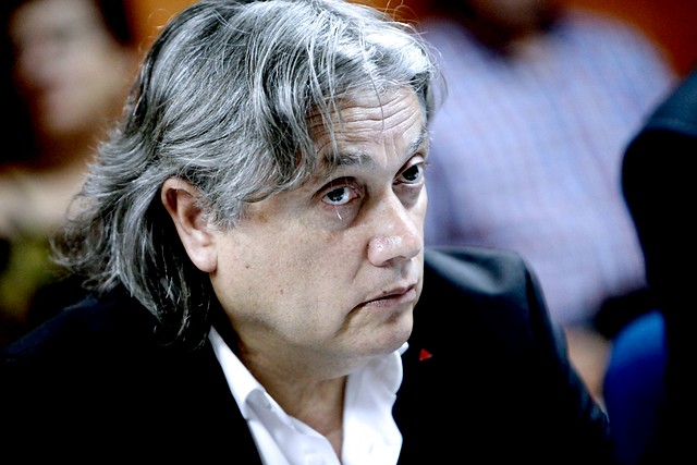 Senador Navarro tilda de “tozudo y soberbio” a ministro Valdés
