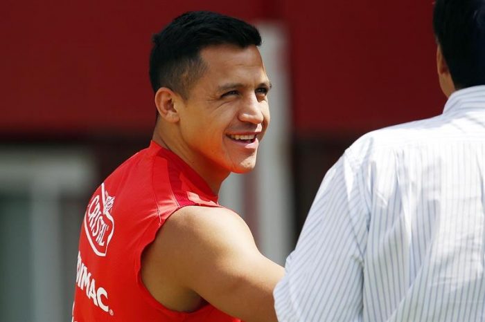 Alexis, Vidal y Puch trabajan aparte en el entrenamiento de Chile