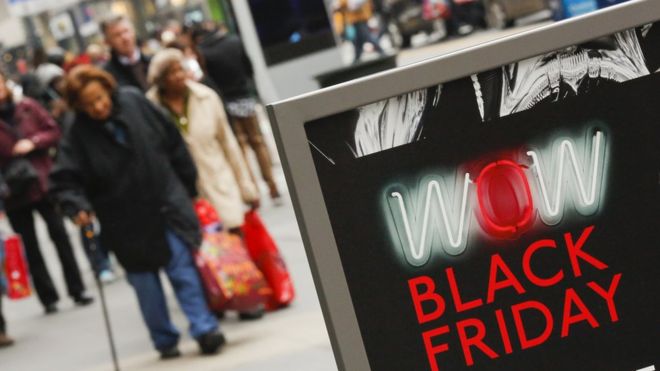 Black Friday y Cyber Monday: 5 consejos para encontrar una ganga en las tiendas y en línea