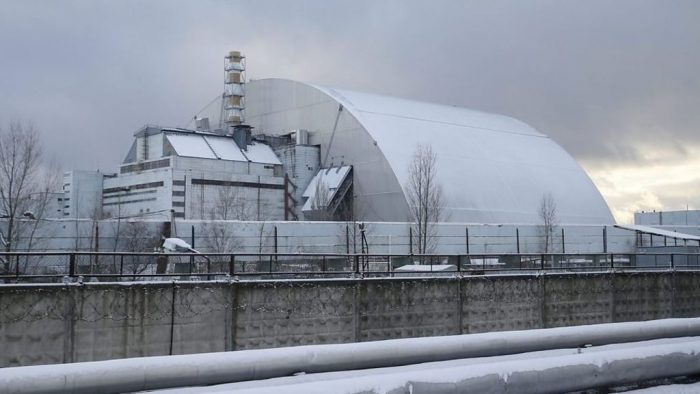 [VIDEO] Así se instaló la enorme cúpula de protección sobre un reactor nuclear de Chernobyl