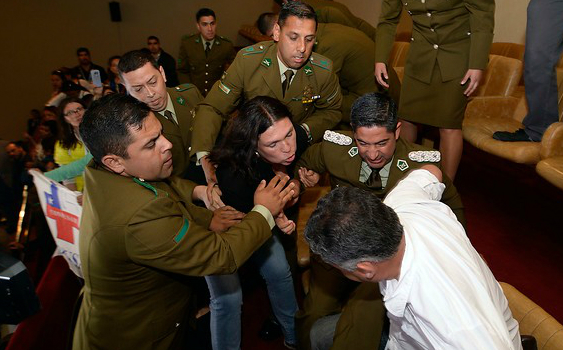 Bárbara Figueroa arremete en contra de Andrade tras violento desalojo en la Cámara: “Esto es un atropello, es indigno”