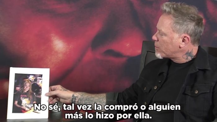 [VIDEO] James Hetfield reacciona a famosos que usan poleras de Metallica «por moda»
