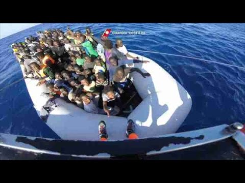 [VIDEO] El rescate de 1.400 inmigrantes en el Mediterráneo central