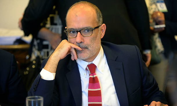 Cámara rechaza reajuste del sector público y todas las miradas apuntan a Valdés