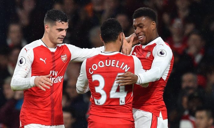 [VIDEO] Arsenal derrota al Stoke y sigue en carrera por la Premier League