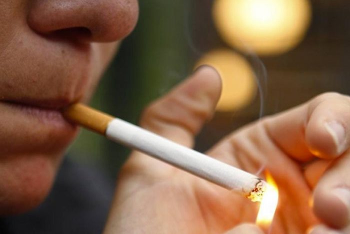 Diez años de la Ley Antitabaco: adicción de fumar entre los chilenos disminuye más de un 6%