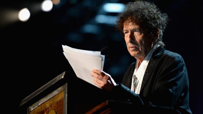 Rey Carlos Gustavo preside la entrega de los Nobel a la que no asistirá Bob Dylan
