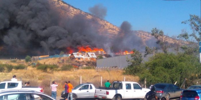 Techo-Chile inicia recaudación en apoyo a familias damnificadas por incendio en campamento Las Totoras
